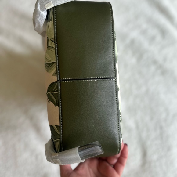 Brand New with tags AUTHENTIC Coach backpack - Picture 5 of 6